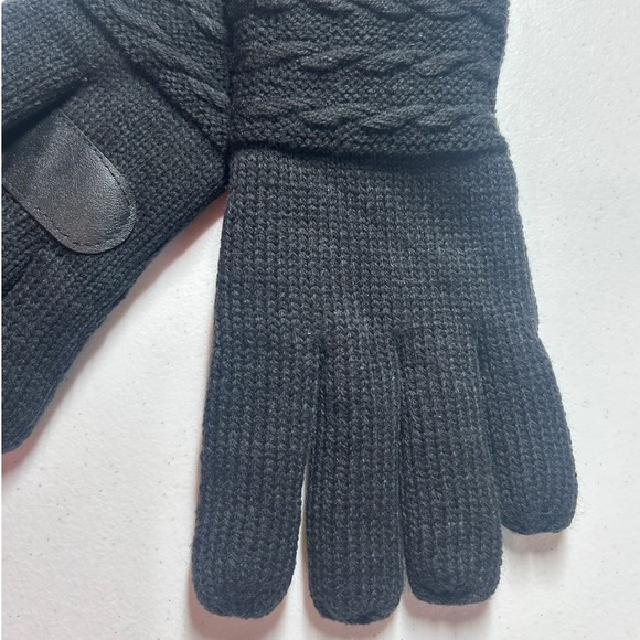 Isotoner Womens Black Knit Gloves One Size Eco Comfort NEW - Picture 4 of 7